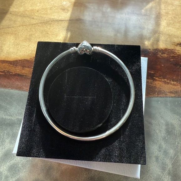 Pandora bangle bracelet - Picture 2 of 3